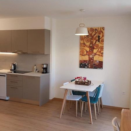 Uni Island - City Heart Suites Ираклион Экстерьер фото