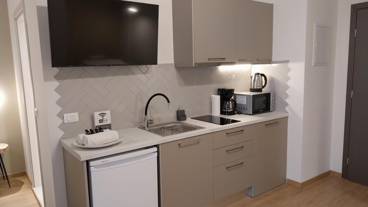 Uni Island - City Heart Suites Ираклион Экстерьер фото
