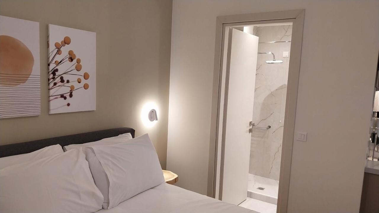 Uni Island - City Heart Suites Ираклион Экстерьер фото