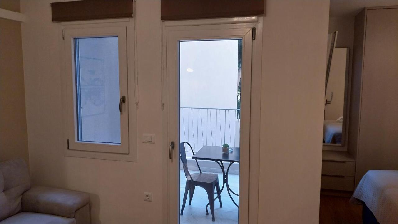Uni Island - City Heart Suites Ираклион Экстерьер фото