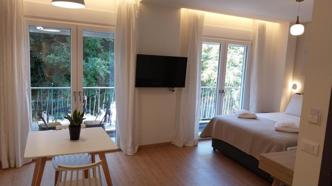 Uni Island - City Heart Suites Ираклион Экстерьер фото
