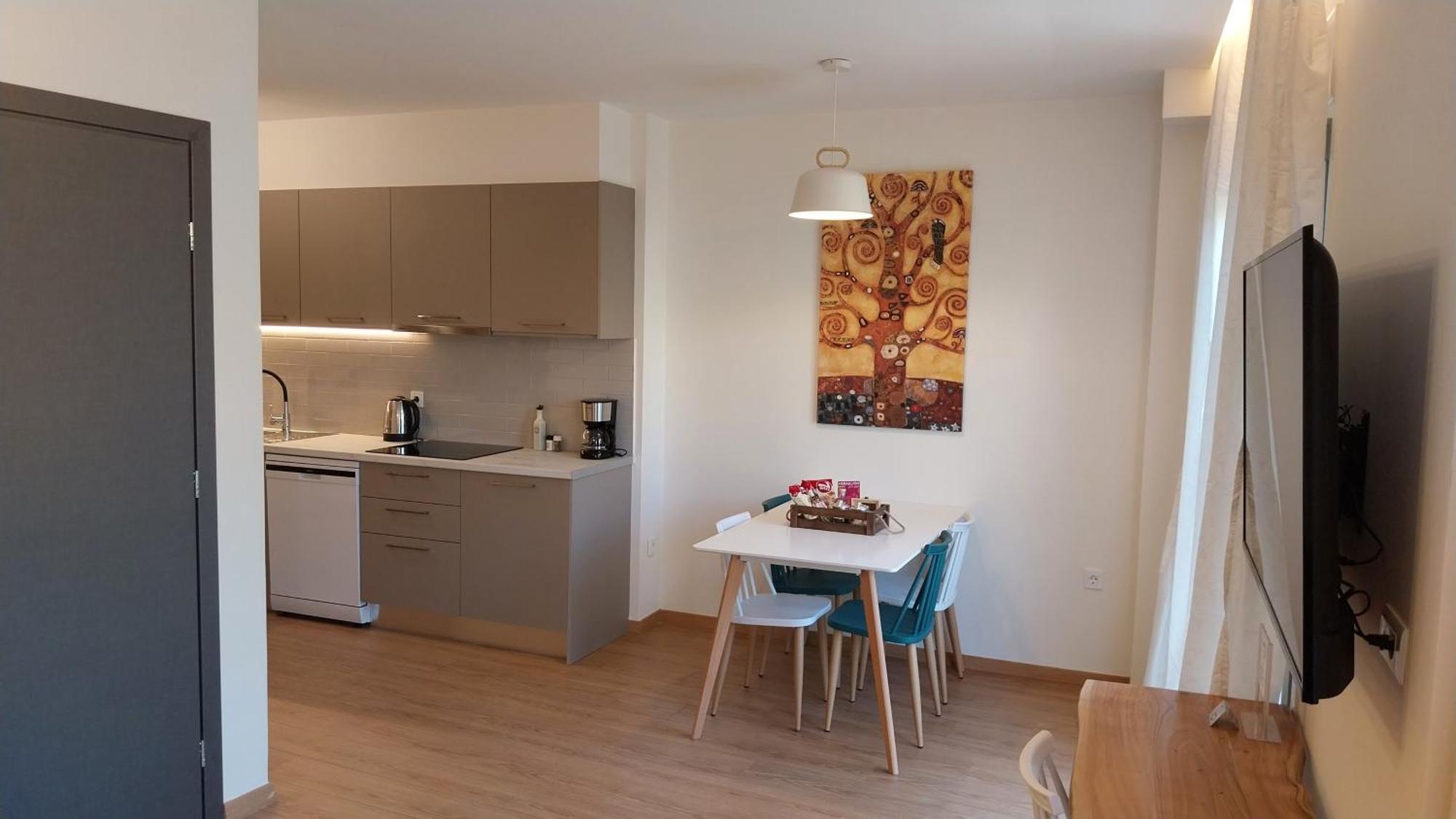 Uni Island - City Heart Suites Ираклион Экстерьер фото