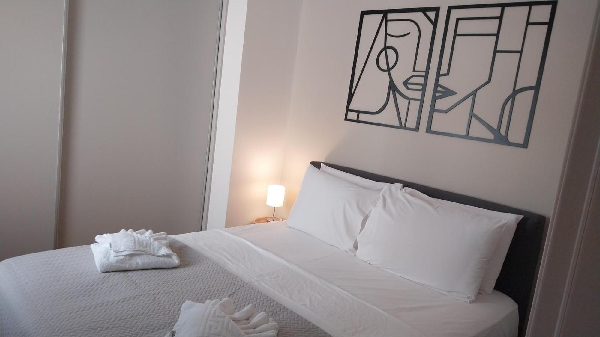 Uni Island - City Heart Suites Ираклион Экстерьер фото